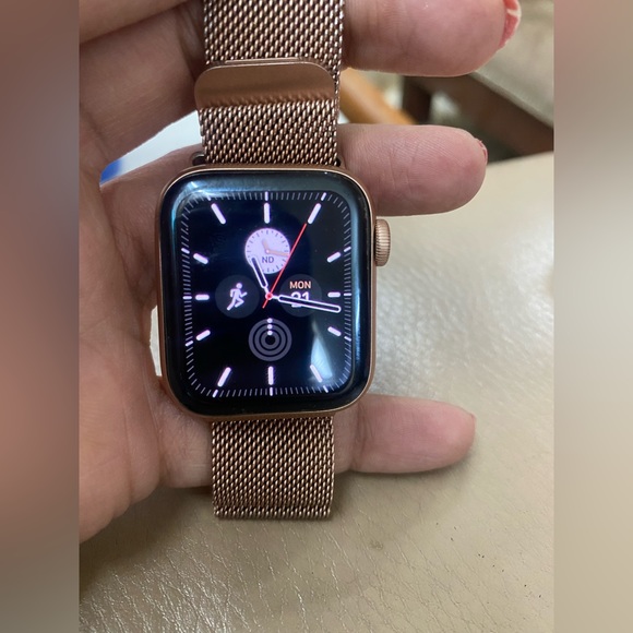 ❌❌SOLD❌❌APPLE WATCH SE SERIES 40MM. ORIGINAL WITH BILL. - Picture 2 of 11